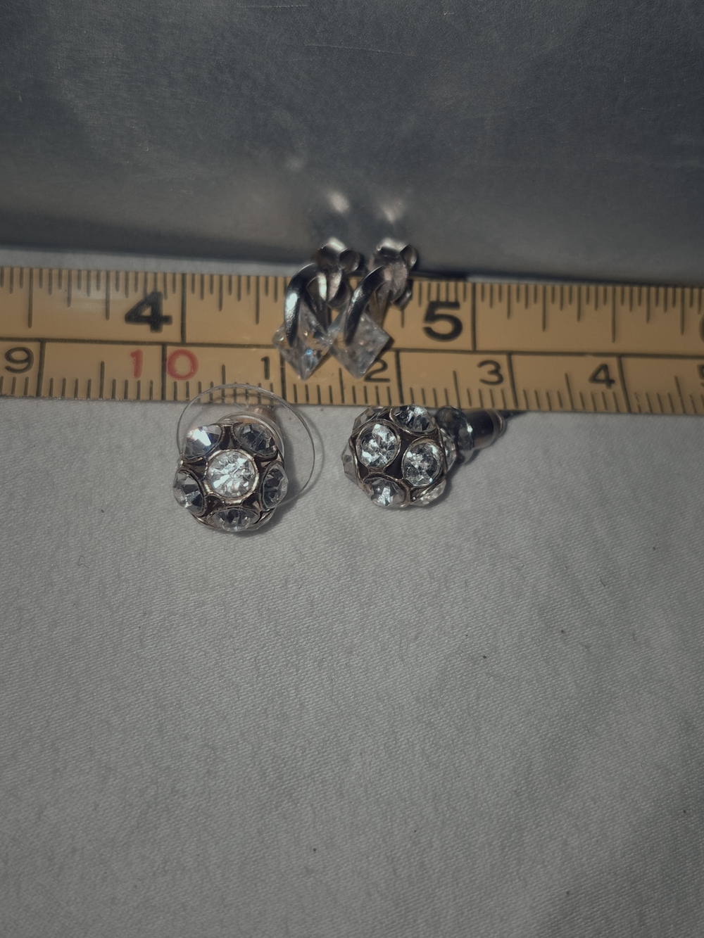 Source Unknown Clear Crystal Cluster Stud Earrings - Silver